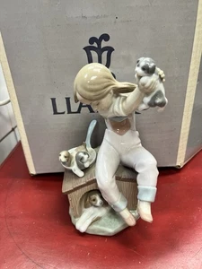 Lladro #7621 “PICK OF THE LITTER” Porcelain Figurine No Box - Picture 1 of 6
