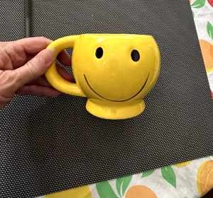 Kosher Yellow Smiley Mug original price $29.99 Round design Very good pre-owned - Picture 1 of 3