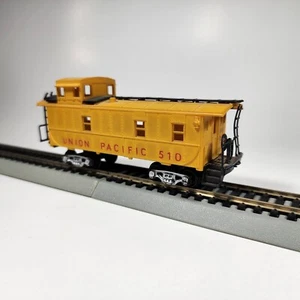 Roco HO Scale Union Pacific Caboose #510 Model Freight Train Car C-5 - Picture 1 of 8