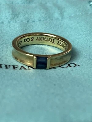 Anillo y bolsa Tiffany & Co oro amarillo 18k zafiro azul baguette pila ancha raro Foto 1 de 4