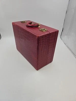 1950 Cosmetic Bag  Lots of Compartments Red Vintage - Image 1 of 4