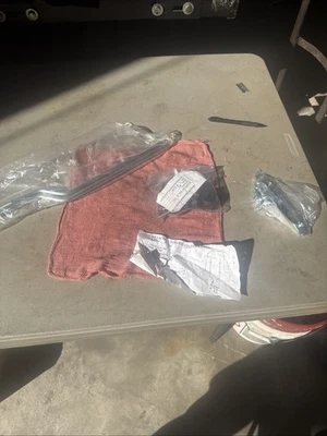 Kit de montaje parabrisas Piaggio Vespa PX-PK Foto 1 de 4