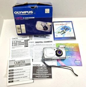 Olympus Camedia C 220 Zoom 2MP Digitalkamera OVP Handbücher CD SmartMedia - Bild 1 von 18