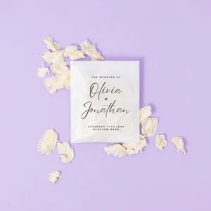 Pétalos de confeti + bolsas | Confeti biodegradable | Paquetes personalizados | Marfil - Imagen 1 de 4