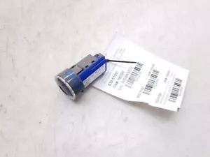 Interruptor de arranque pulsador llave inteligente Prius V se adapta a 12-18 PRIUS 89611-75043 - Imagen 1 de 12