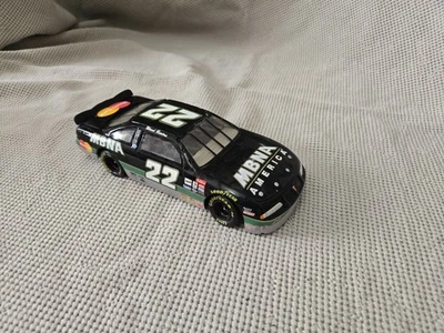 WARD BURTON #22 MBNA  1996 PONTIAC GRAND PRIX 1:24 ACTION  - Image 1 of 4