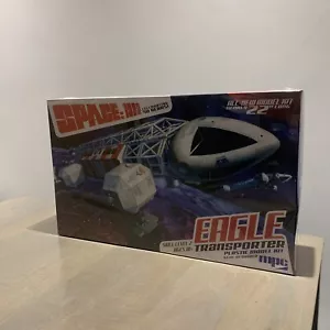 MPC Space 1999 Eagle Transporter 1:48 Scale Model Kit 22" Long MPC825 NEW✅ - Picture 1 of 3