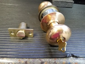 Old Style Schlage A Series Entry Knob 612 Finish  - Picture 1 of 2