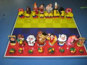 UNIQUE ONE OF A KIND HANDCRAFTED COLOMBIA CHESS SET / TRIBUTE TO FERNANDO BOTERO - Picture 1 of 11