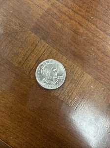 1980 D Susan B Anthony Liberty  *One Dollar Coin* Circulated Wide Rim Rare - Picture 1 of 2