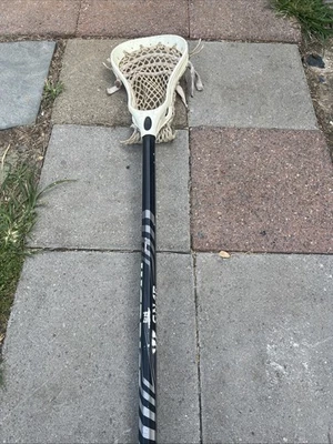 Raro Warrior Razer 2.0 Cabeza de Lacrosse Blanco Sobre Eje GNAR Negro Cuerda De Colección Foto 1 de 4