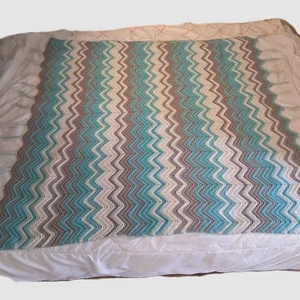 Chevron Pattern Afghan hand made aqua marine and white 46" X52" - Picture 1 of 5