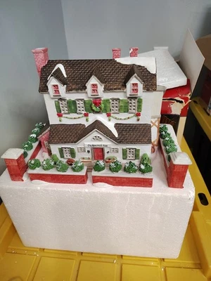 Винтажный Lemax Dickensvale фарфора с подсветкой "Dickensville Inn" ограниченного и пронумерованный - Изображение 1 из 4