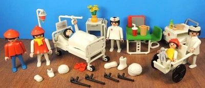 PLAYMOBIL 3495 HOSPITAL ROOM Recovery Room WHEELCHAIR Crutches NURSES TV Extras! - Image 1 of 4