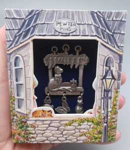 Pewter Cat & Mouse in front of Fireplace Lindsey Claire Design Pin/Brooch - Picture 1 of 4