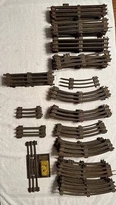 Vintage O Gauge 3-Rail lot (64 Pieces) 🔥 - Image 1 of 4