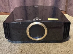 JVC DLA-X990R 4K Home Theater Projector 2000lu w/ EXTRA LAMP & Remote 391h JP - Picture 1 of 10