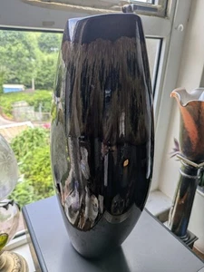 Jarrón de lava marrón metálico vintage Poole Pottery 38 cm de alto 18 cms (máximo) de ancho - Imagen 1 de 8