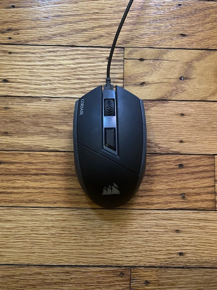 Mouse para juegos Corsair LED rojo con cable Foto 1 de 2