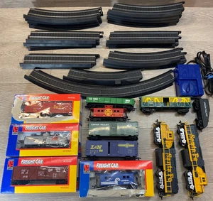 Vintage Life-Like Trains HO 70’s Scale Electric Train Set complete lot Engines/Cars - Bild 1 von 7