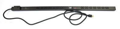 APC | AP7841 | PDU para rack, medida, cero U, 30A, 200/208V, (20) C13 y (4) C19 Foto 1 de 4