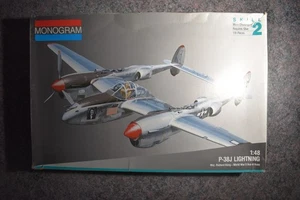 Monogram P-38J Lightning WWII Ace 1:48 Modellbausatz #5479 - Bild 1 von 2