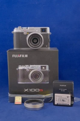 Fujifilm x100S Silver 16.3 MP Compact Camera . Ultimate chic!    - Image 1 of 4