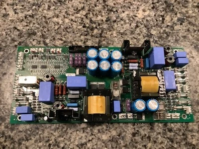 Placa de fuente de alimentación EATON POWERWARE 101073549.001 Rev Bo1 Uo82 493 Foto 1 de 4