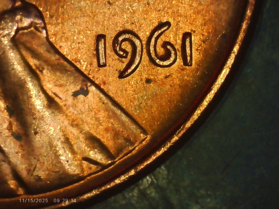 1961 Lincoln Penny No Mint Mark  - Very Nice Condition, Very Rare error coin - Image 1 of 4