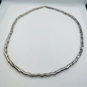 Vintage Argent Sterling Main Fabriqué Moderniste Tube Perlé Manches Collier 30 - Photo 1 sur 5