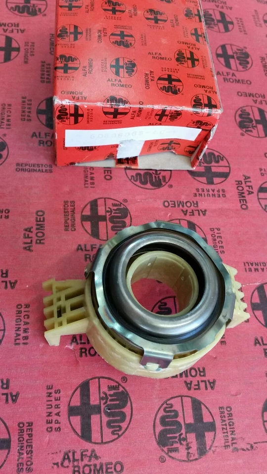 CUSCINETTO FRIZIONE ALFA ROMEO 155 164 145 146 SPEDER GTV COD 46821337 60806065 - Image 1 of 1