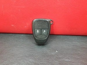 Chrysler 2 Botones Alarma Llavero Mando a Distancia Estuche Completo con Placa de Circuito - Imagen 1 de 6