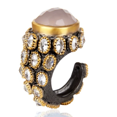 Anel largo cravejado de zircão meia banda tom de ouro preto formato de gancho anel de peru grosso - Imagem 1 de 4