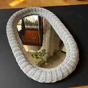 VTG White Woven Wicker Hanging Mirror Classic Cottage Style 18" x 12." Oval
