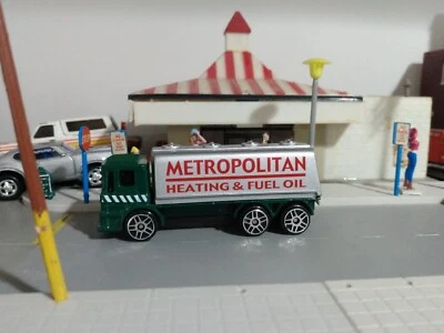 MAISTO - ESCALA 1/64 - CAMIÓN CISTERNA DE GAS - CALEFACCIÓN METROPOLITANA Y FUEL OIL  Foto 1 de 4