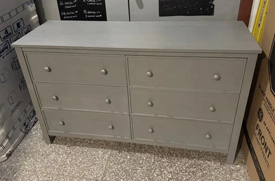 Cómoda Pottery Barn, COMO NUEVA. Perfecto para dormitorio adolescente Foto 1 de 4