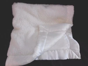 Koala Baby Boutique Off White Silky Satin Trim Edge Plush Baby Blanket - Picture 1 of 4
