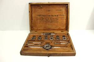 20 Piece Set Vintage S.W. Card MFG. Co. Tap & Die Set, 6 Taps, 7 Dies, 2 Handles - Picture 1 of 15