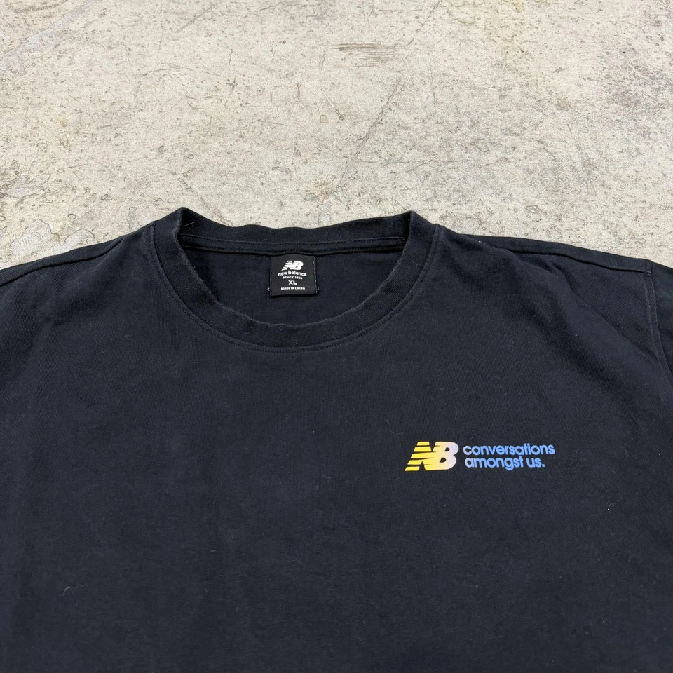 Camisa New Balance Para Hombres XL Negra Conversaciones Amongst Us Camiseta Gráfica Cuello Redondo Foto 1 de 4