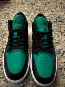 Size 11 - Air Jordan 1 Low Black Lucky Green - Picture 1 of 6
