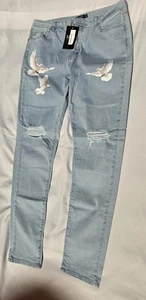 MAN Boohoo Light Blue Denim Ripped Trousers Pigeons Print Unisex Size 36UK NEW - Picture 1 of 10