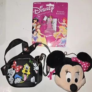 LOTE DISNEY - MINNIE MOUSE Cartera con Cadena, Bolsa de Personajes, Llavero de la Bella Durmiente - Imagen 1 de 12