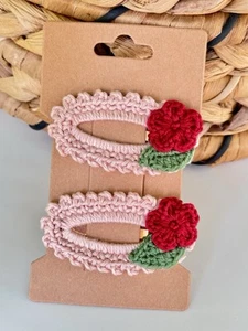2x Handmade Crochet Hair Clips – Pink & Red Flower Design, 6.5 cm – Set of 2 - Picture 1 of 5