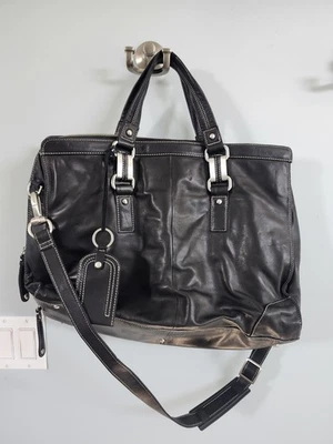 Bolso de Hombro PERLINA Cuero Negro Multi Compartimentos y Bolsillos Foto 1 de 4