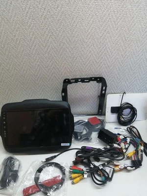 Costum fit Autoradio fuer Jeep Renegade Android GPS Bluetooth WiFi Dab USB Full  - Bild 1 von 4