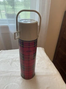 Vintage 1964 2242 Red Plaid King-Seeley Thermos Carrying Handle Tan Top READ - Picture 1 of 17