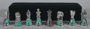 VTG TOWLE SILVERPLATE MINI SET OF 8 CHESS PCS SALT & PEPPER SHAKERS NEW IN CASE - Picture 1 of 10