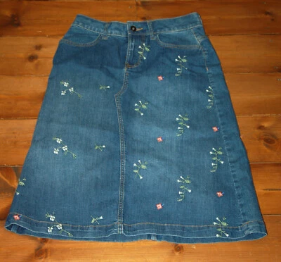 A lovely embroidered denim  skirt size 8, waist 27 inc, cotton, multi season - Image 1 of 2