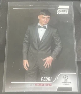 2022 Topps Stadium Club Chrome UEFA #16 PEDRI FC Barcelona - Picture 1 of 2