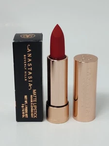 Lápiz labial mate rojo real Anastasia Beverly Hills ABH  - Imagen 1 de 3